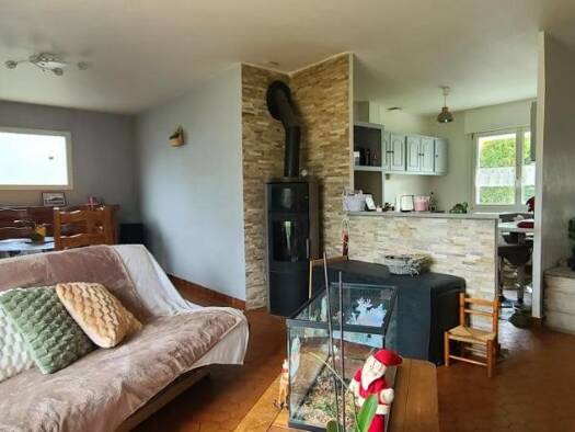 Maison de plain-pied à vendre 334 570 € 5 pièces 3 chambres 94 m² 466 m² de terrain Saint-Sébastien-sur-Loire 44230