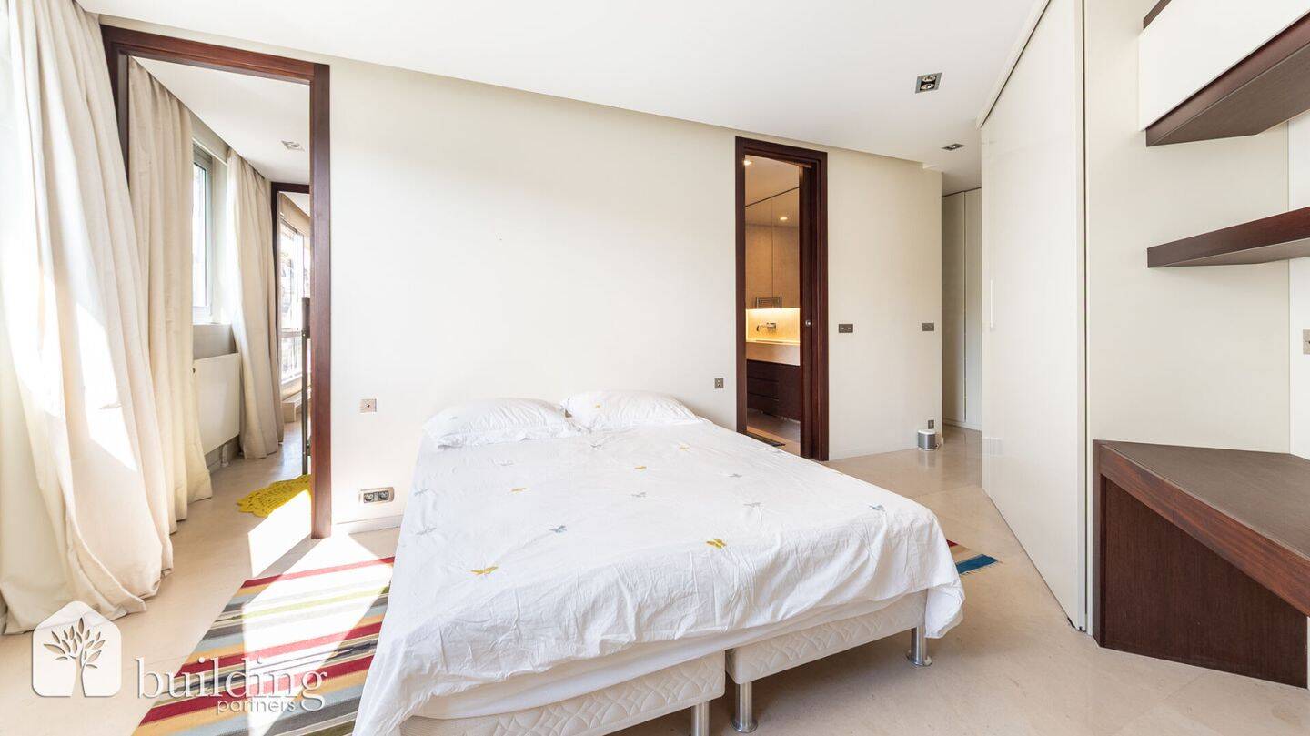 Appartement 4 pièces 105 m² · à Paris 16ème Arrondissement · 105 m² · 1 580 000 €