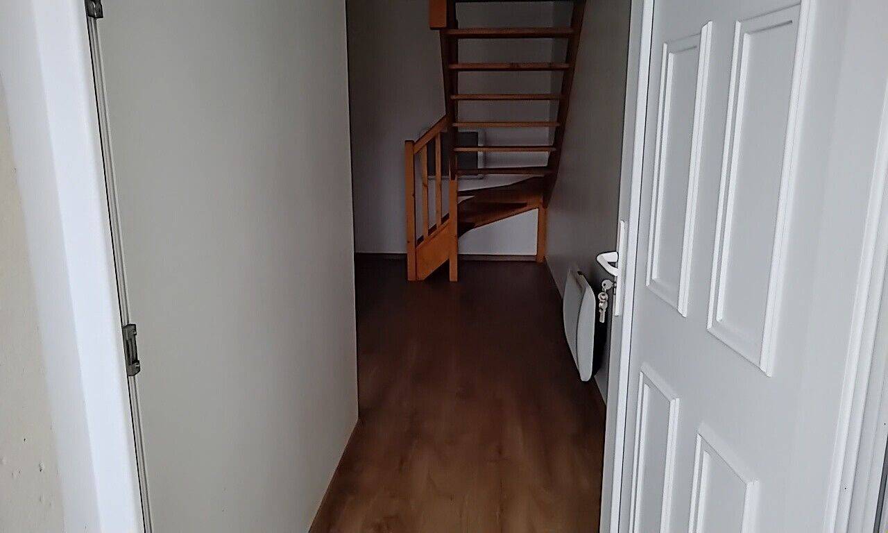 Appartement 2 pièces 45 m² · à Épinac · 45 m² · 385 €