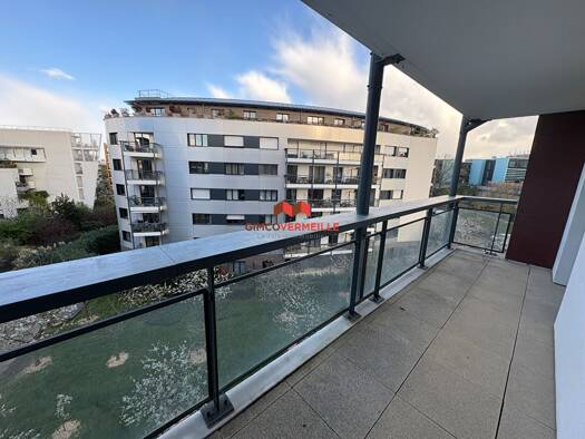 Appartement à louer 1 400 € 2 pièces 1 chambre 46 m² Étage 4/6 Epinettes Issy-les-Moulineaux 92130