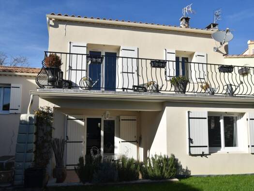 Maison de ville à vendre 379 000 € 6 pièces 4 chambres 175 m² 293 m² de terrain Caromb 84330