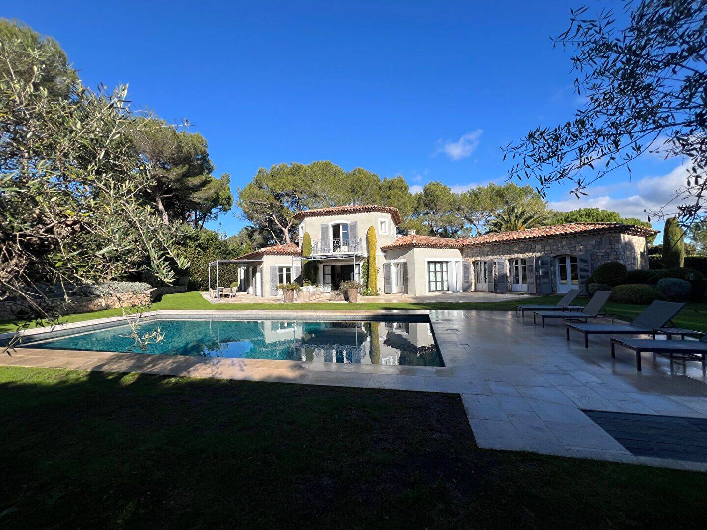 Maison 10 pièces 420 m² · à Mougins · 420 m² · 6 500 000 €