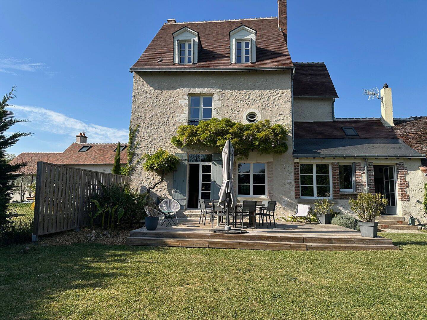 Maison 8 pièces 193 m² · à Cellettes · 193 m² · 399 000 €