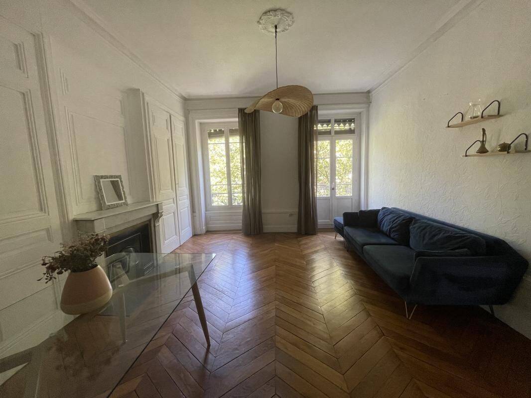 Appartement 3 pièces 75 m² · à Lyon 7ème Arrondissement · 75 m² · 1 495 €
