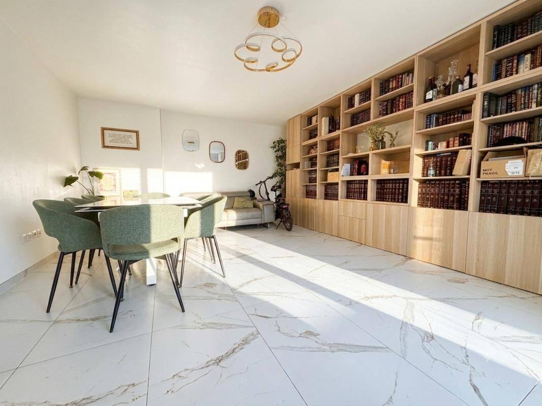 Appartement 4 pièces 96 m² · à Paris 19ème Arrondissement · 96 m² · 1 266 000 €