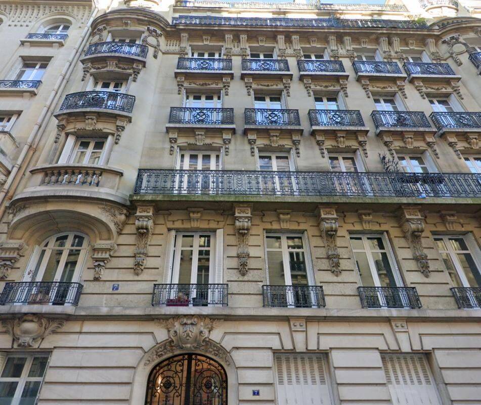 Appartement 6 pièces 174 m² · à Paris 17ème Arrondissement · 174 m² · 6 790 €/mois
