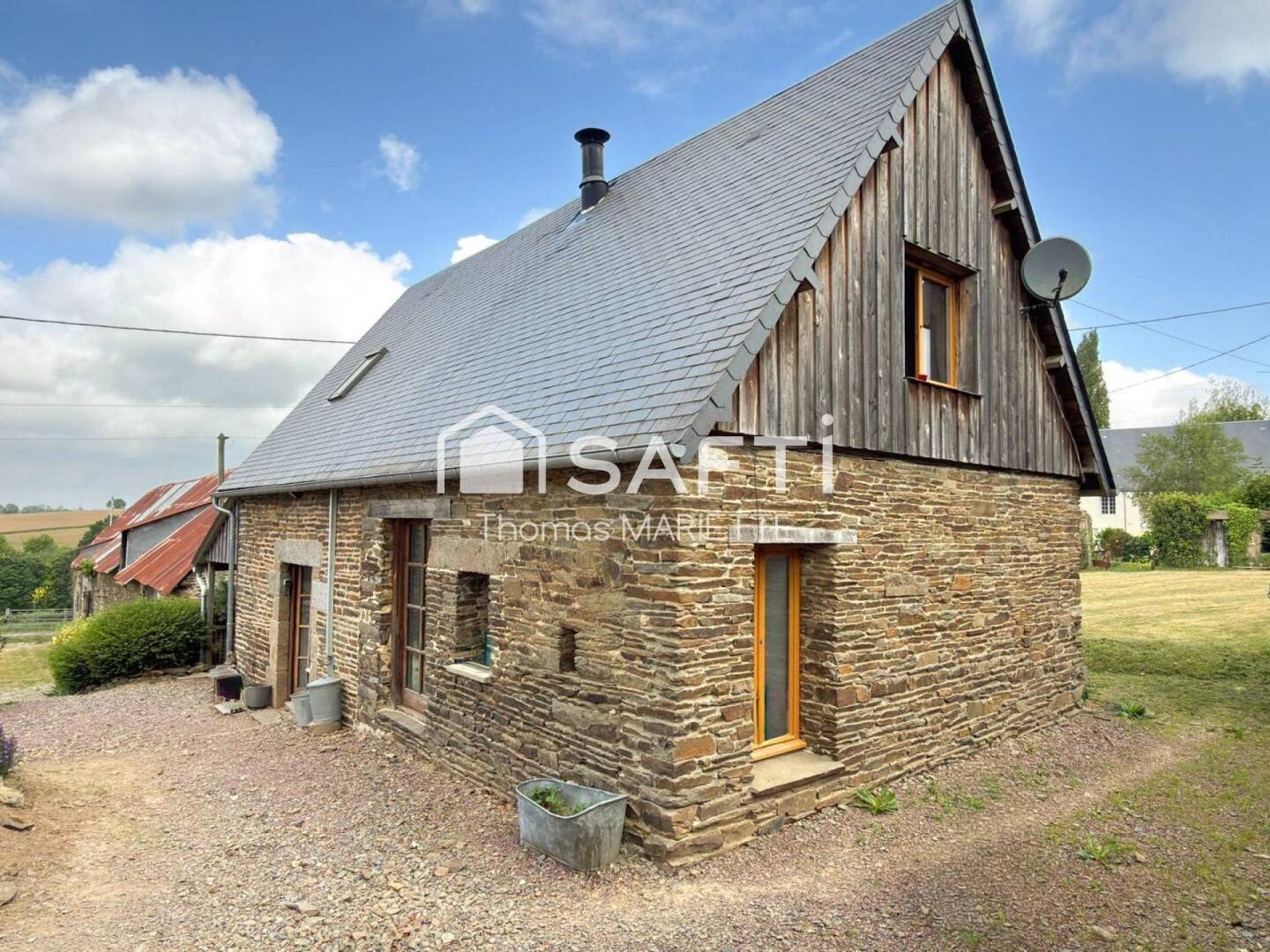 Maison 4 pièces 77 m² · à Sourdeval · 77 m² · 155 000 €