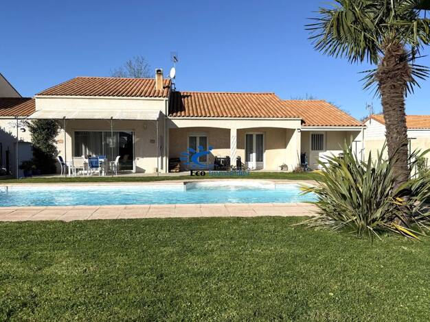 Maison à vendre 582 000 € 5 pièces 3 chambres 135 m² 834 m² de terrain Périgny 17180