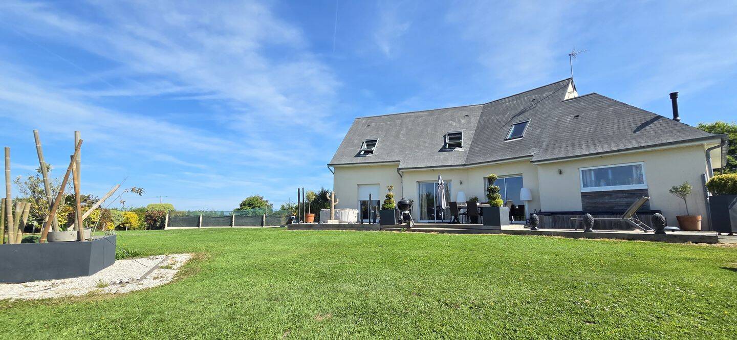 Maison 7 pièces 180 m² · à Grandcamp-Maisy · 180 m² · 432 550 €