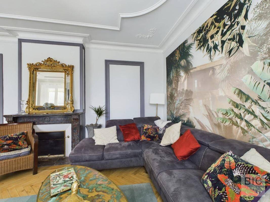 Maison 8 pièces 235 m² · à Villenave-d'Ornon · 235 m² · 650 000 €