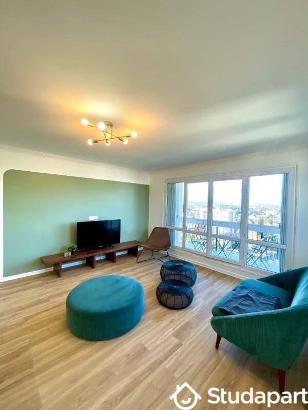 1 pièce 10 m² · à Taverny · 10 m² · 600 €