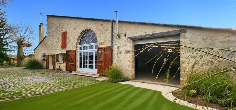 Maison 10 pièces 363 m² · à Toulenne · 363 m² · 680 000 €