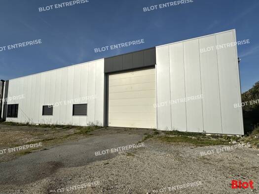 Entrepôt à louer 5 476 € 730 m² d'espace de stockage Keryado-Saint Armel Lorient 56100