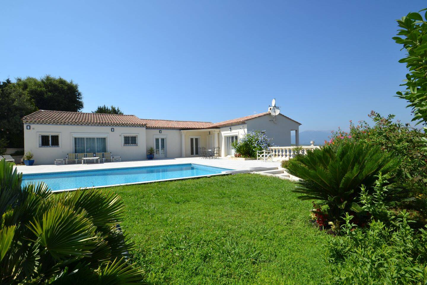 Maison 8 pièces 280 m² · à Vallauris · 280 m² · 2 580 000 €