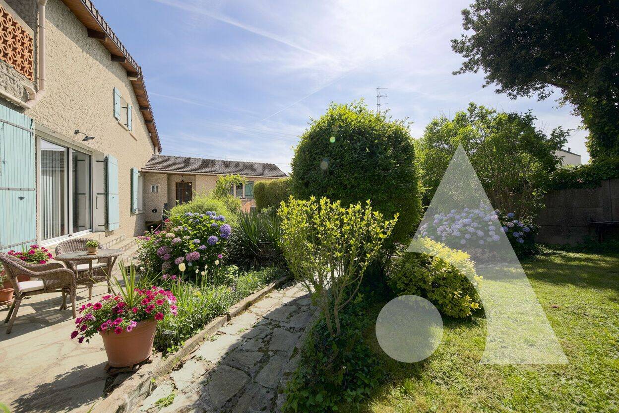 Maison 7 pièces 162 m² · à Corbeil-Essonnes · 162 m² · 339 900 €