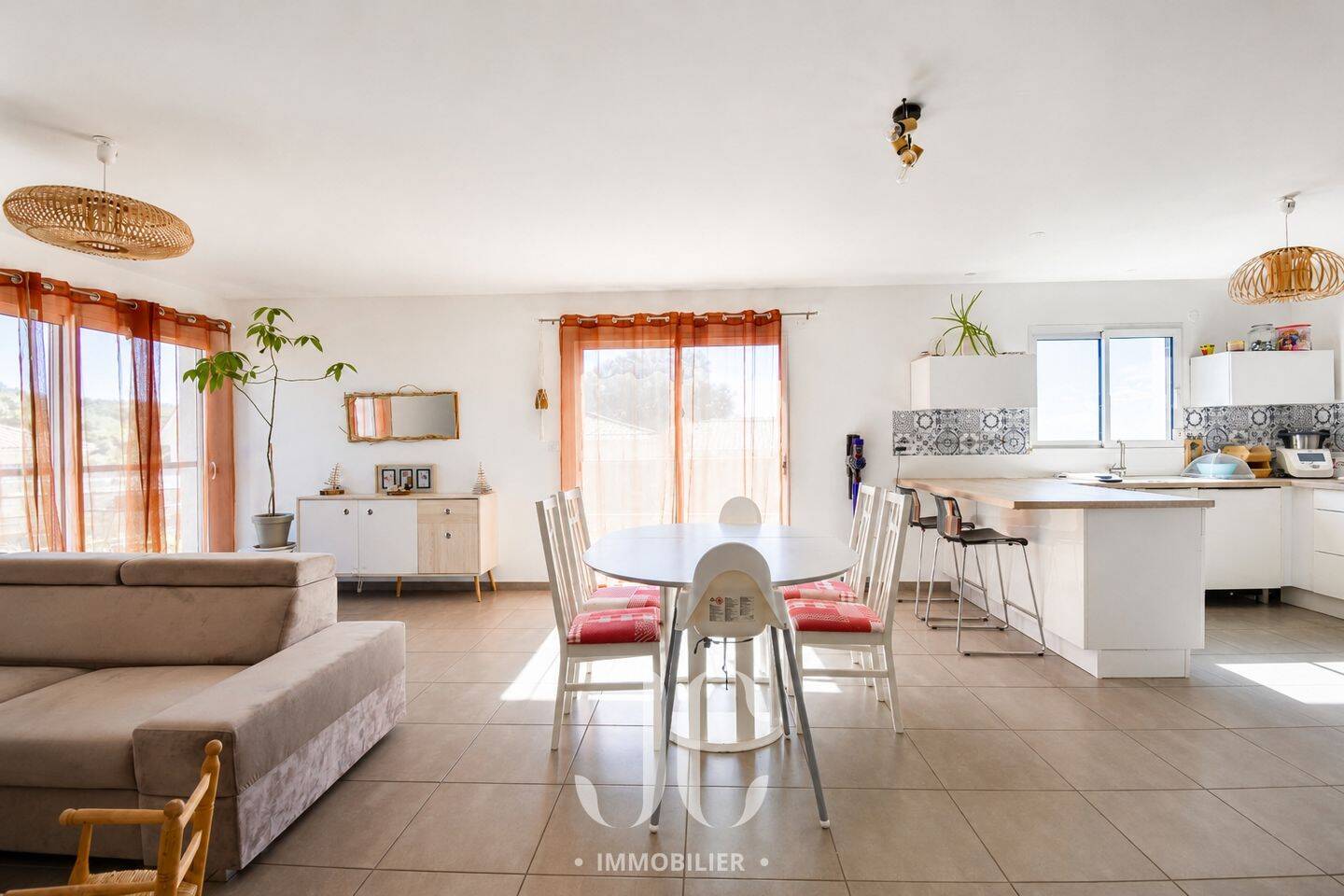 Maison 6 pièces 128 m² · à Saint-Romain-de-Surieu · 128,2 m² · 320 000 €