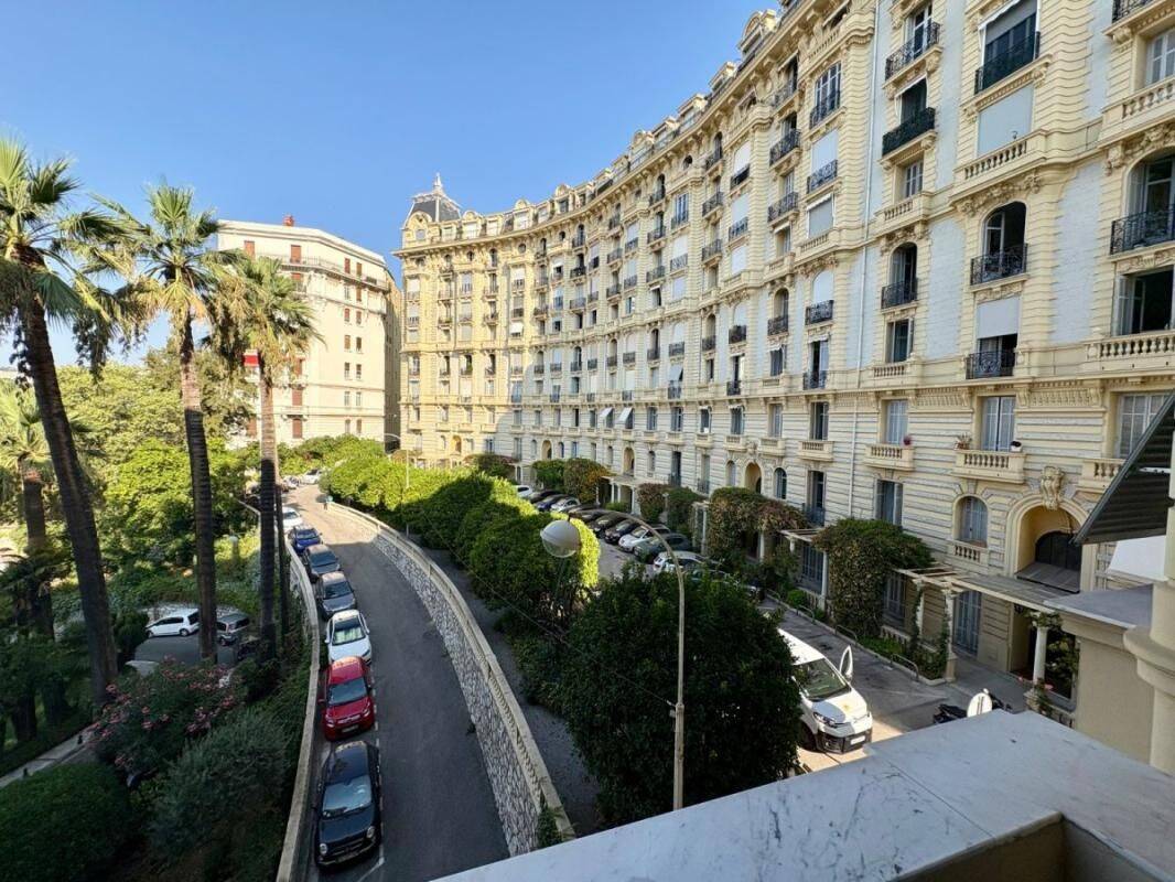 Appartement 3 pièces 65 m² · à Nice · 65 m² · 1 517 €