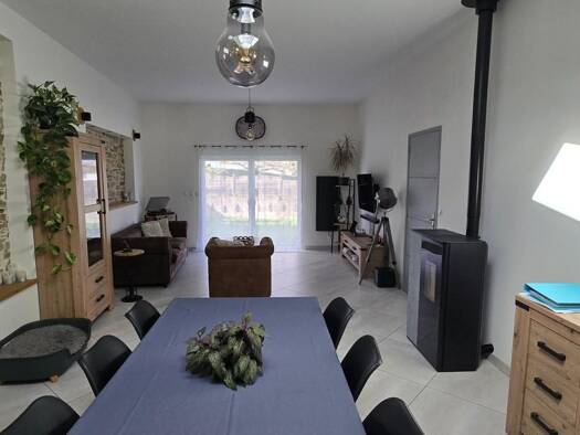 Maison à vendre 235 000 € 6 pièces 4 chambres 160 m² 834 m² de terrain Chavagnes-en-Paillers 85250