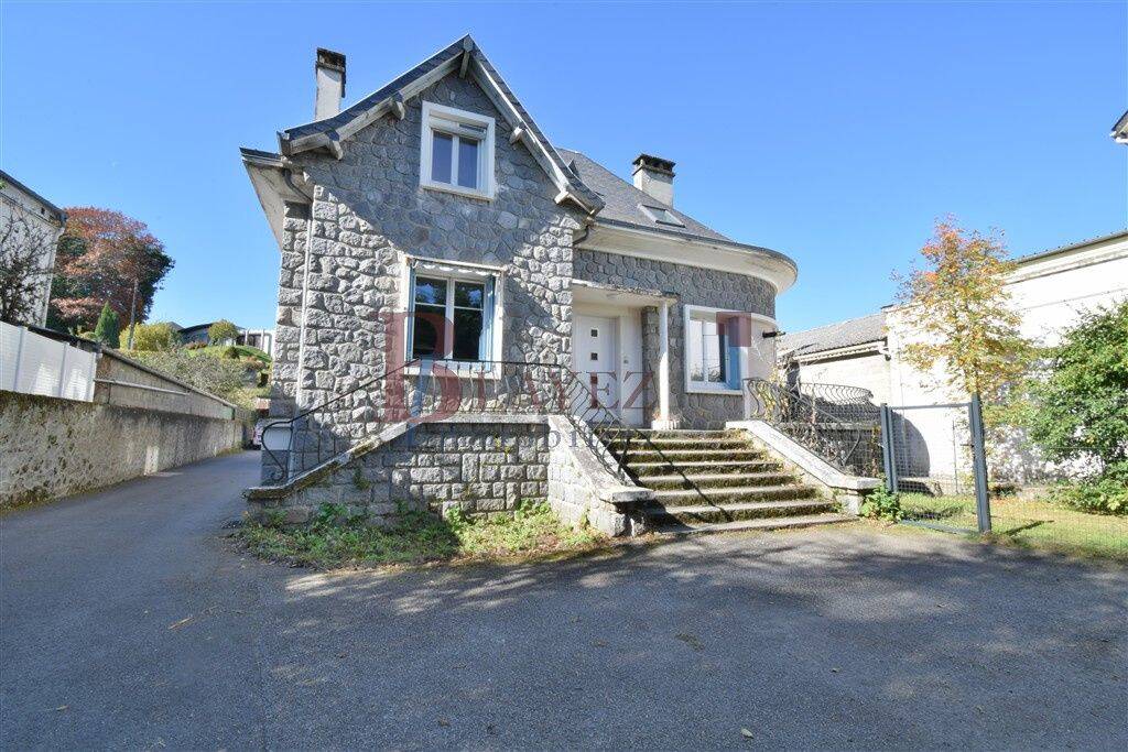 Maison 7 pièces 133 m² · à Ussel · 132,8 m² · 235 000 €