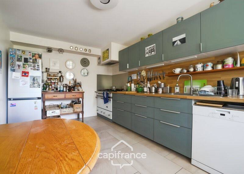 Maison 10 pièces 280 m² · à Beaufort-Orbagna · 280 m² · 448 000 €