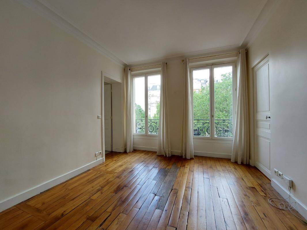 Appartement 2 pièces 44 m² · à Paris 16ème Arrondissement · 44 m² · 1 275 €