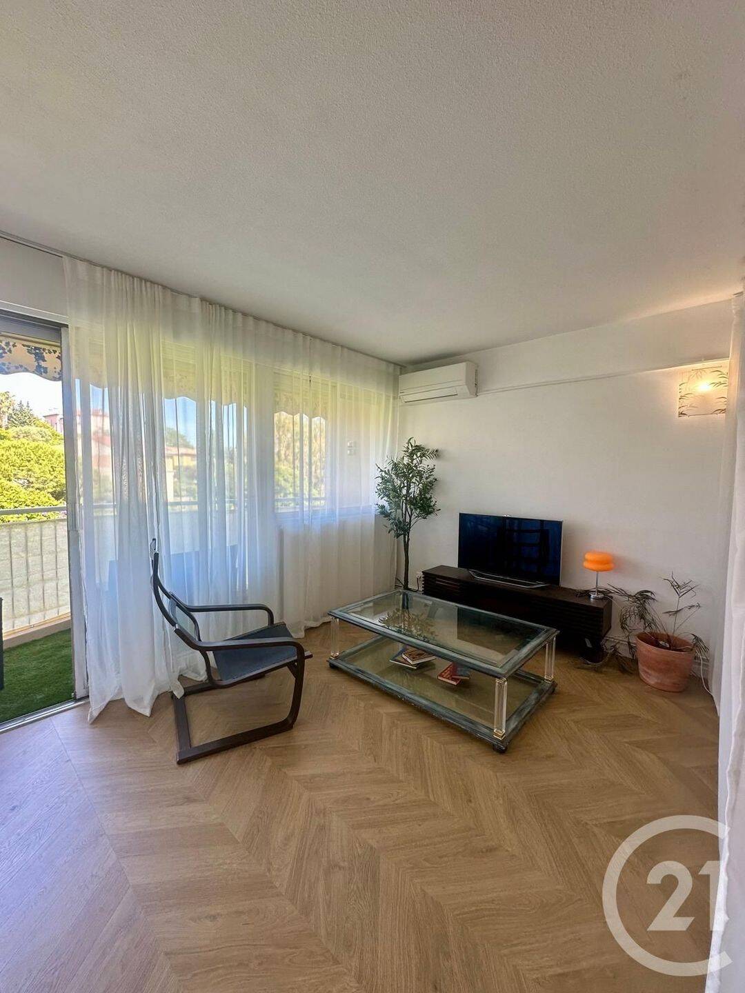 Appartement 1 pièce 34 m² · à Cannes · 33,5 m² · 980 €