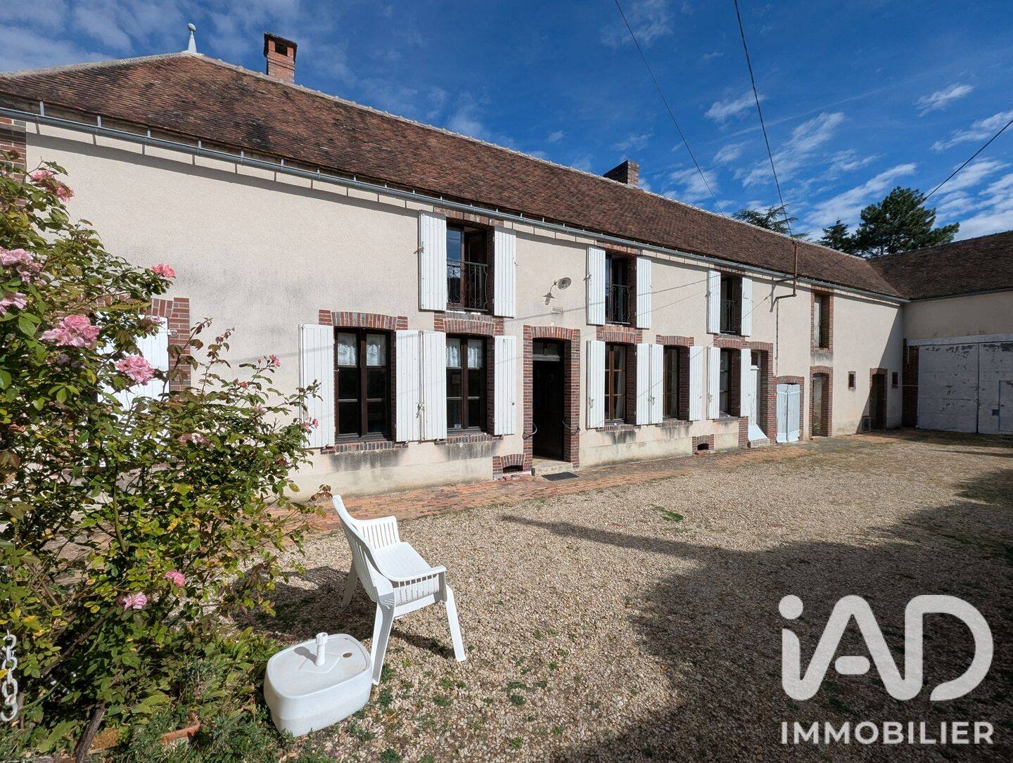 Maison 5 pièces 117 m² · à Mont-Saint-Sulpice · 116,7 m² · 169 000 €
