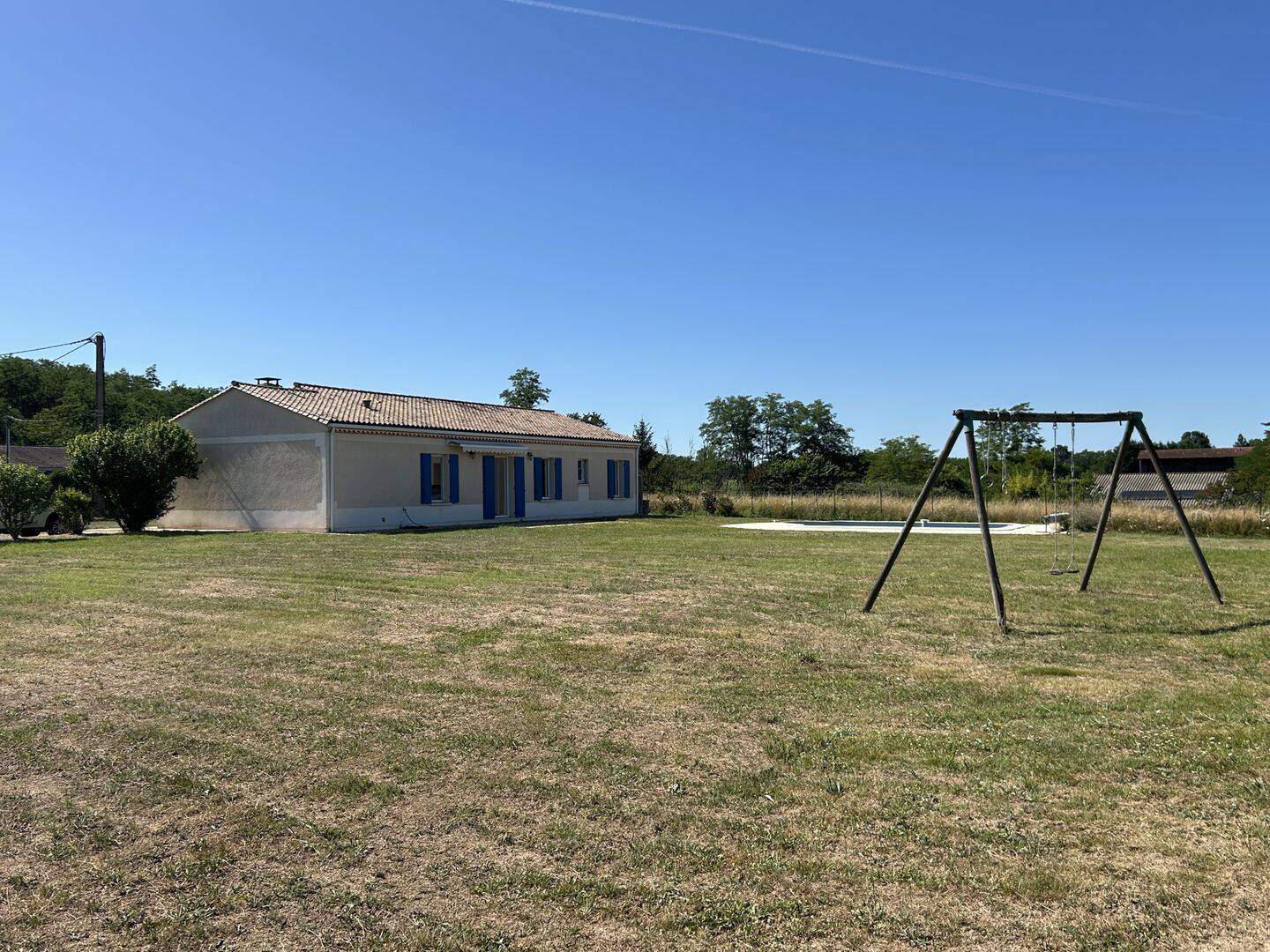 Maison 7 pièces 133 m² · à Pondaurat · 132,7 m² · 242 000 €