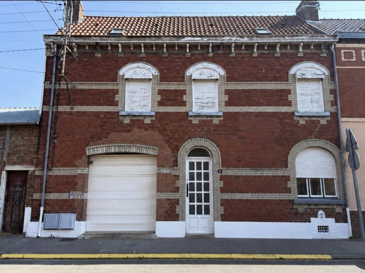 Maison 6 pièces 118 m² · à Loos-en-Gohelle · 118 m² · 142 000 €