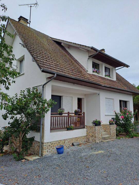 Maison 8 pièces 150 m² · à Cormeilles · 150 m² · 1 500 €/mois