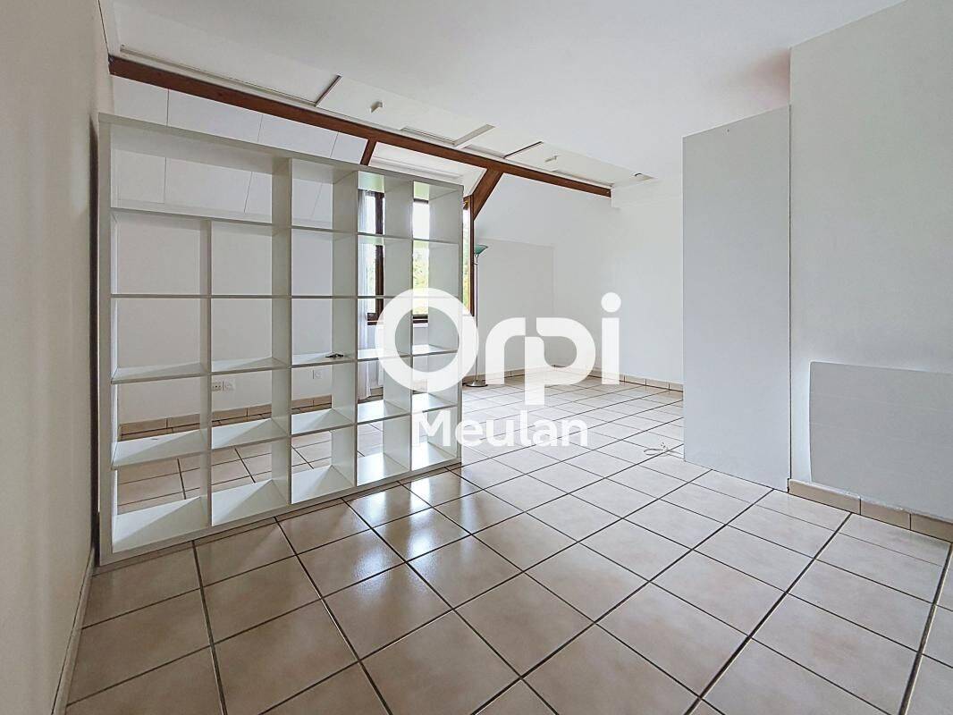 Appartement 1 pièce 29 m² · à Gaillon-sur-Montcient · 29 m² · 560 €/mois