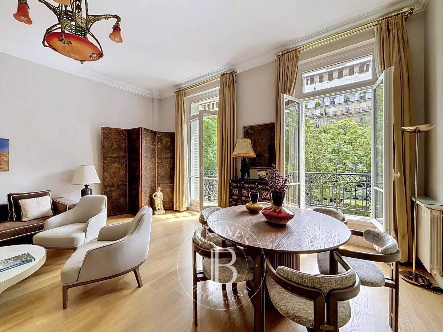 Appartement 3 pièces 105 m² · à Paris 16ème Arrondissement · 105,2 m² · 5 500 €/mois