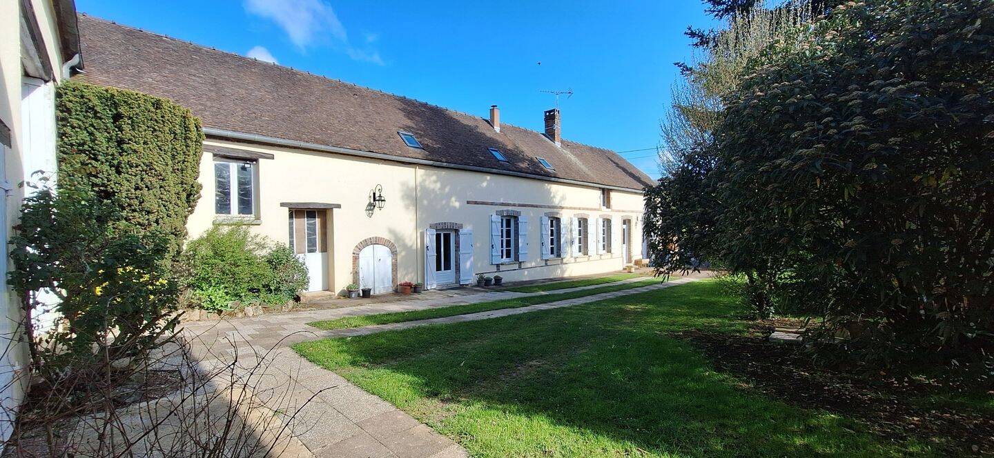 Maison 6 pièces 128 m² · à Lailly · 128 m² · 209 000 €