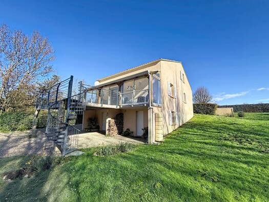 Maison à vendre 409 500 € 6 pièces 4 chambres 117 m² 1 384 m² de terrain Saint-Michel-Chef-Chef 44730