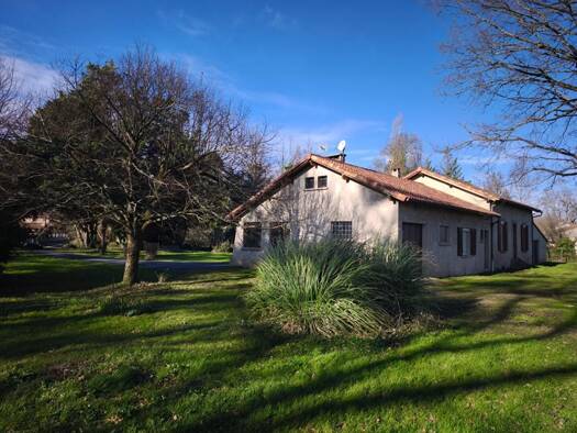 Maison à vendre 249 000 € 4 pièces 3 chambres 134,5 m² 5 355 m² de terrain Hameaux Labruguière 81290