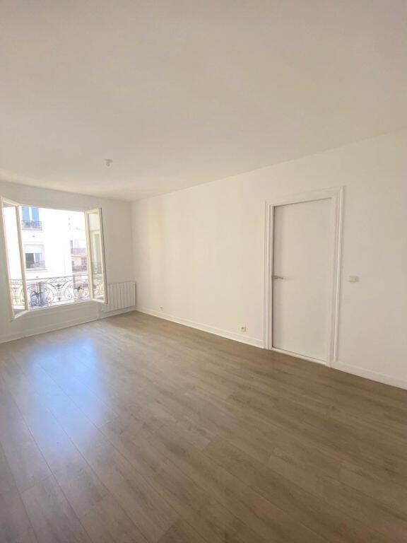 Appartement 2 pièces 42 m² · à Paris 15ème Arrondissement · 41,8 m² · 1 319 €