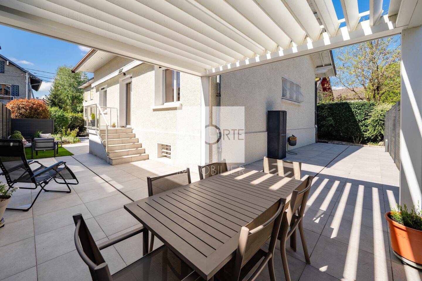 Maison 6 pièces 190 m² · à Annecy · 190 m² · 1 190 000 €
