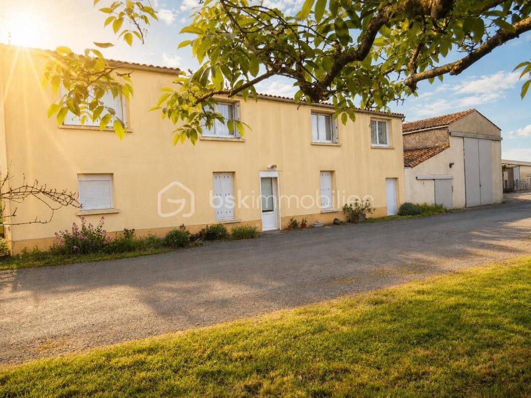 Maison 6 pièces 131 m² · à Cholet · 131,3 m² · 161 000 €