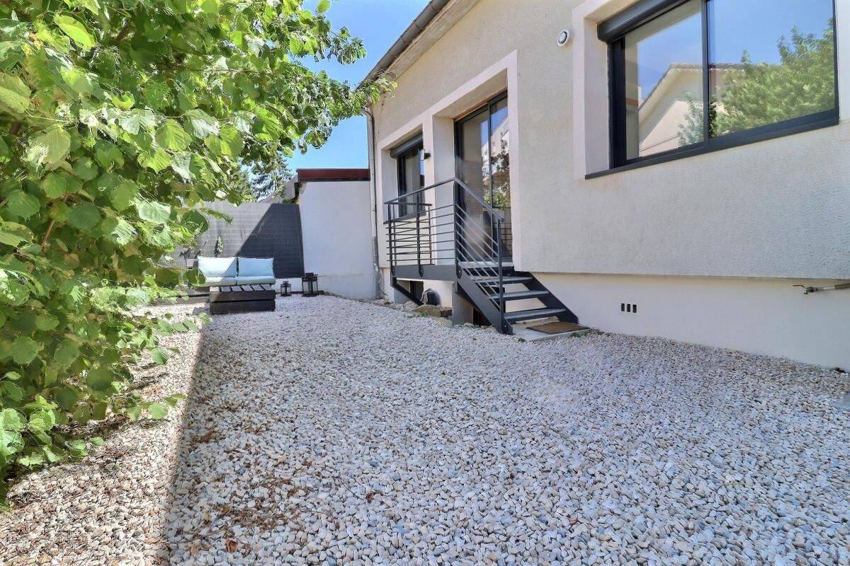 Appartement 4 pièces 94 m² · à Dijon · 93,7 m² · 275 000 €