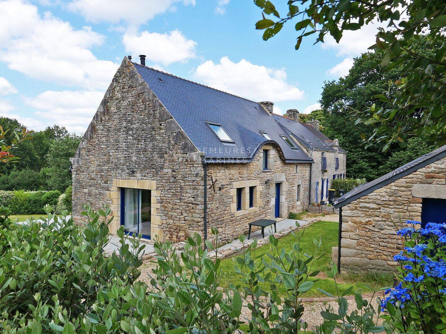 Maison 12 pièces 245 m² · à Locmaria-Grand-Champ · 245 m² · 651 000 €