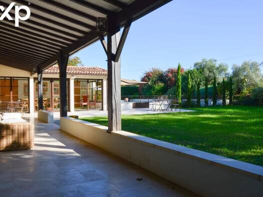 Maison à vendre 1 385 000 € 9 pièces 5 chambres 300 m² 3 455 m² de terrain Beautiran 33640