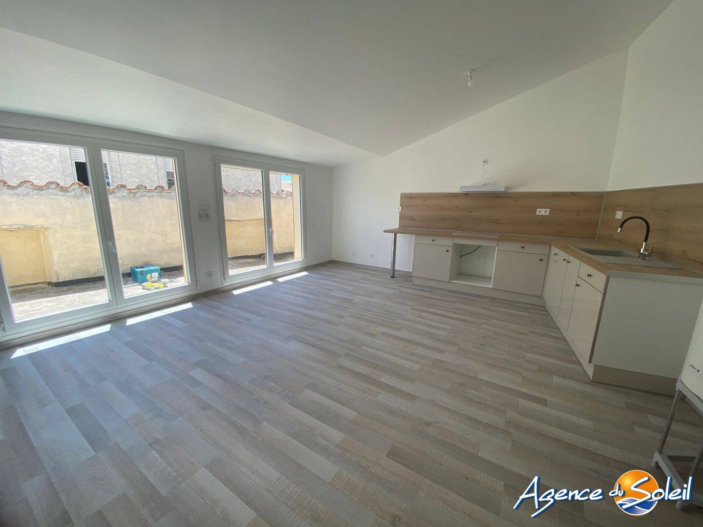 Appartement 3 pièces 65 m² · à Névian · 65 m² · 575 €/mois
