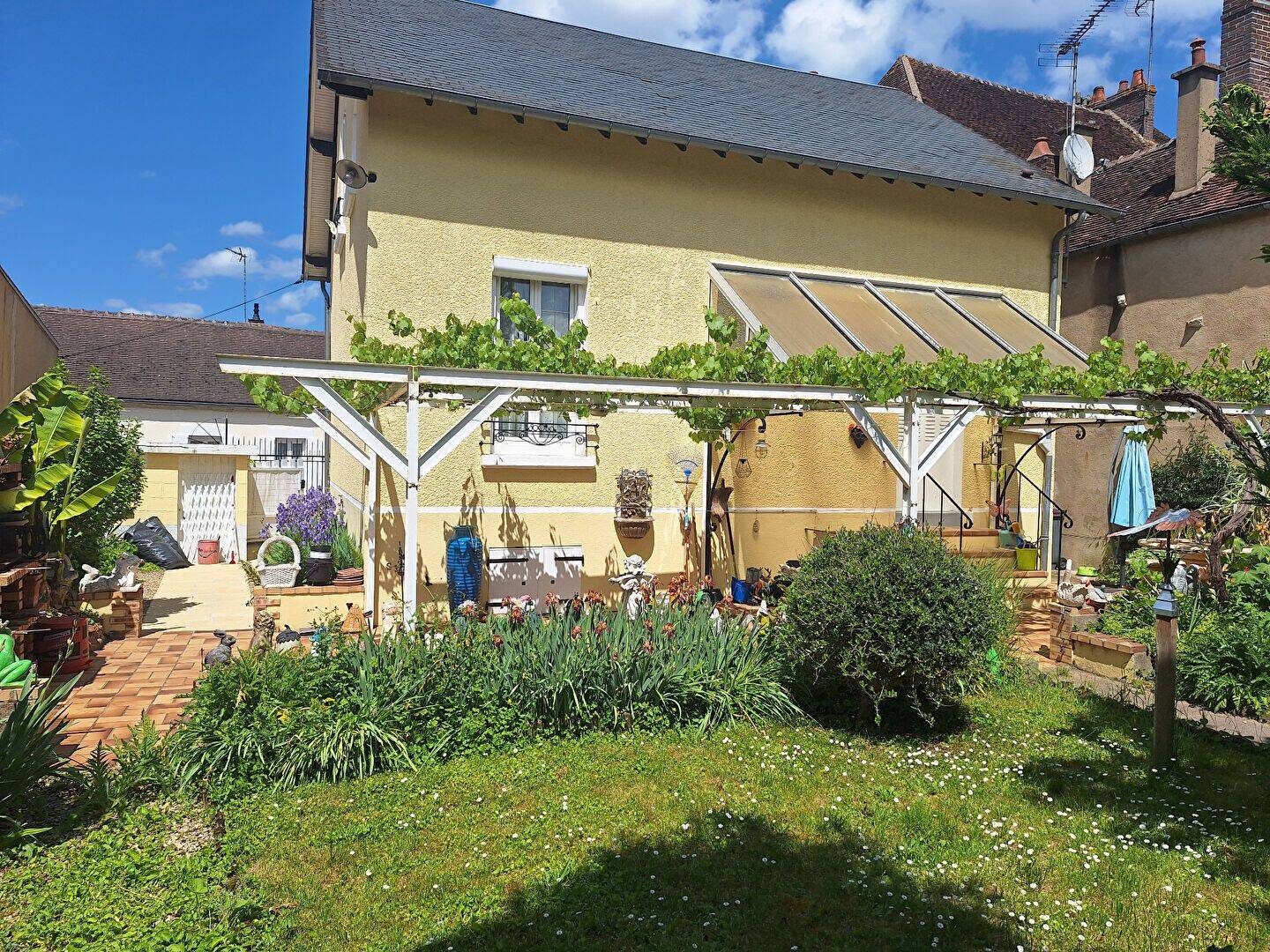 Maison 6 pièces 120 m² · à Cheny · 120 m² · 165 000 €