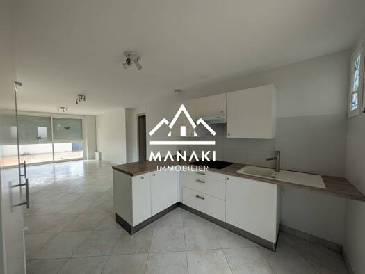 Maison à vendre 299 000 € 6 pièces 4 chambres 136 m² 312 m² de terrain Centre Ville Est Le Soler 66270