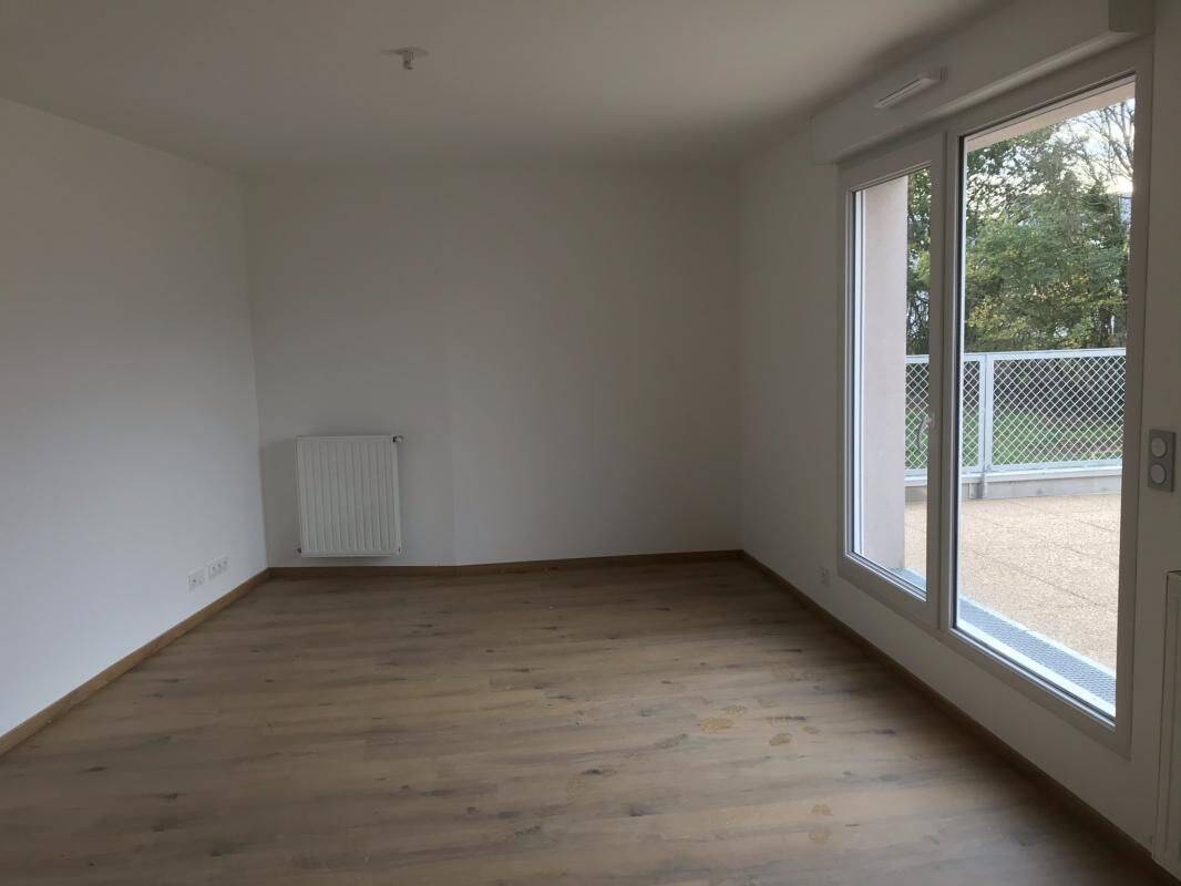 Appartement 4 pièces 84 m² · à Couëron · 84 m² · 963 €/mois