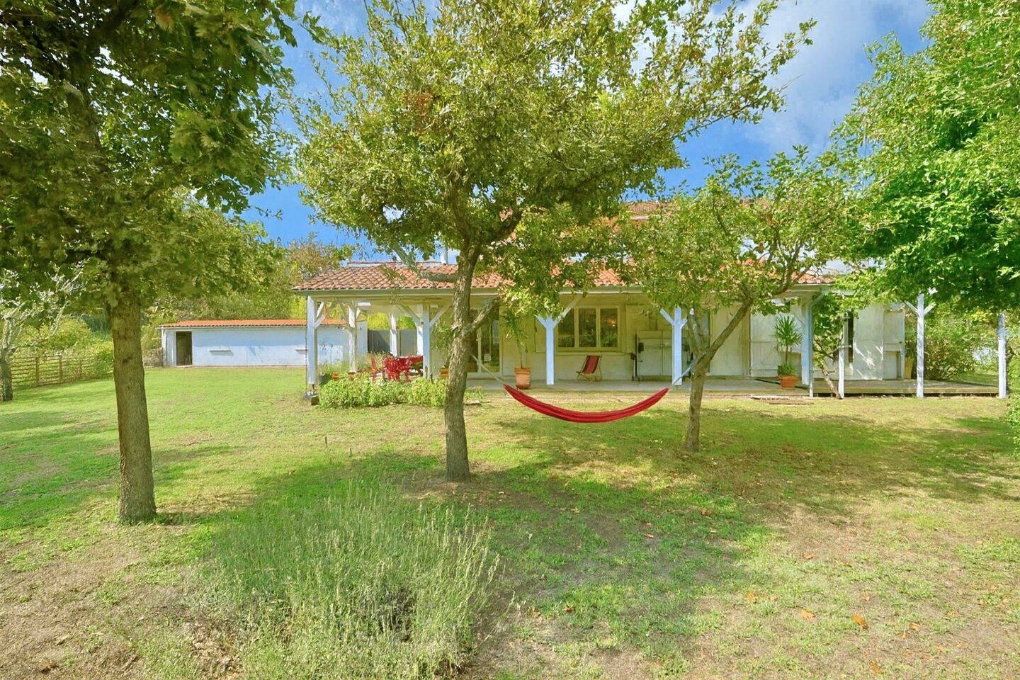 Maison 7 pièces 215 m² · à Saint-Julien-en-Born · 215 m² · 795 000 €