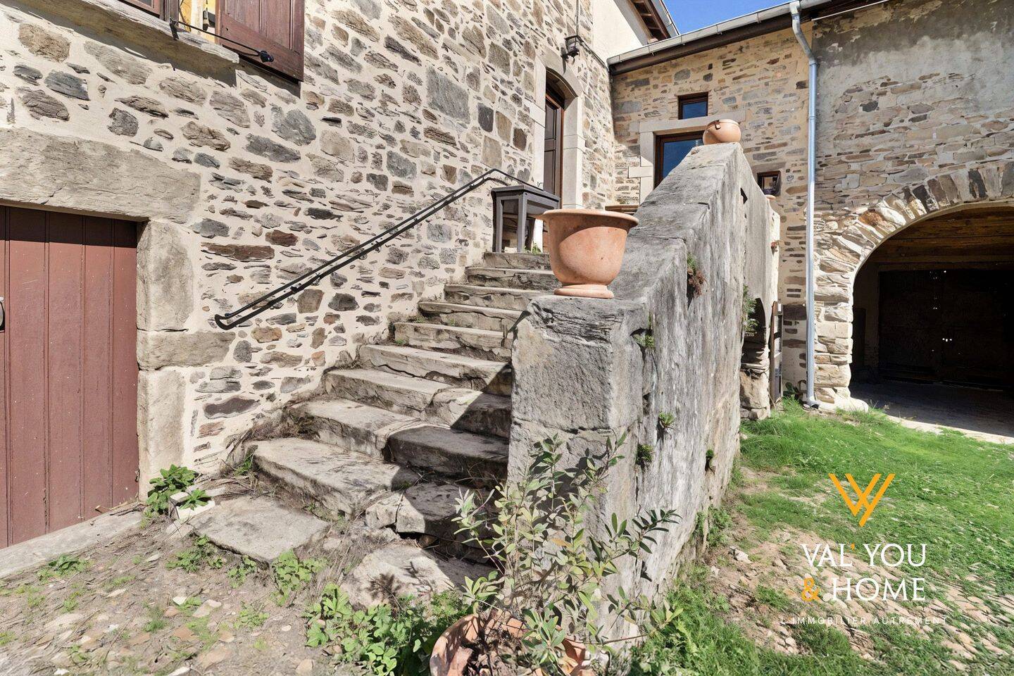 Maison 7 pièces 187 m² · à Beauvallon · 187 m² · 449 000 €