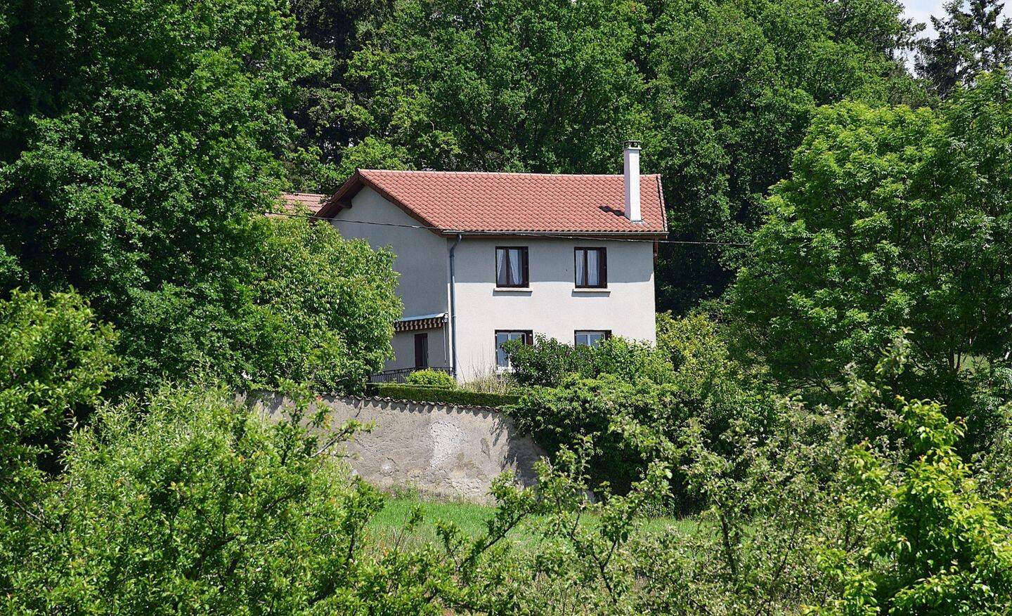 Maison 5 pièces 141 m² · à Aveizieux · 141,3 m² · 225 500 €