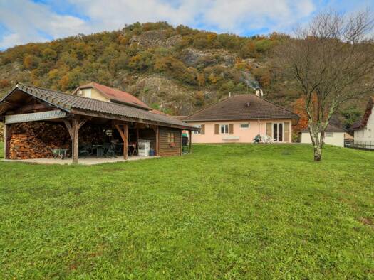 Maison en viager occupé Bouquet 70 000 € 6 pièces 3 chambres 105 m² Vions 73310