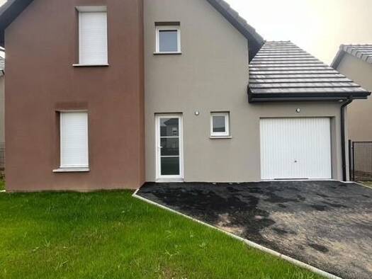 Maison à louer 1 060 € 4 pièces 3 chambres 100,5 m² 355 m² de terrain Centre Ville Port-Jérôme-sur-Seine 76330